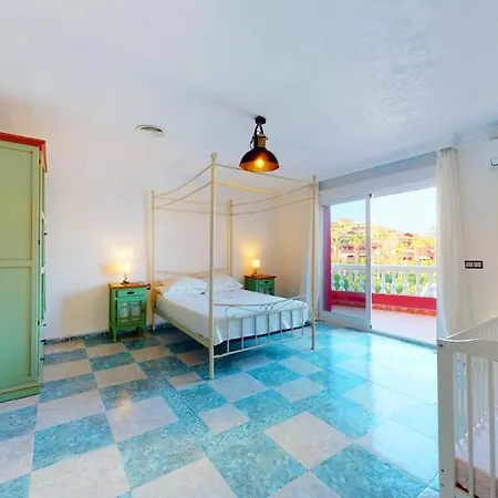 Majestic By The Heated Private Pool & Jacuzzi