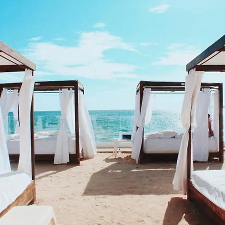 Majestic By The Heated Private Pool & Jacuzzi Benalmádena